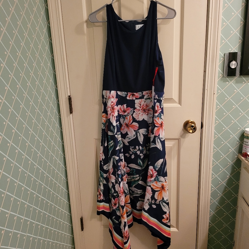 NWT Elle Floral Dress, Navy & Floral Color/Pattern, Size XL